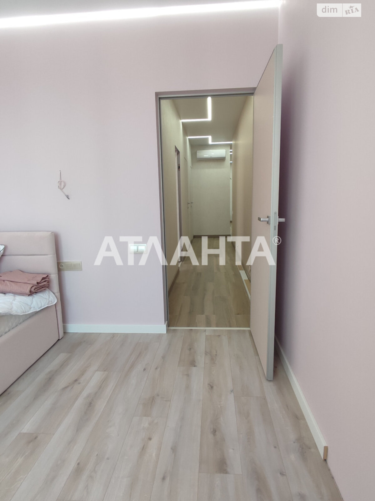 Продажа трехкомнатной квартиры в Одессе, на ул. Люстдорфская дорога 55/6, район Киевский фото 1 Продажа трехкомнатной квартиры в Одессе, на ул. Люстдорфская дорога 55/6, район Киевский фото 1