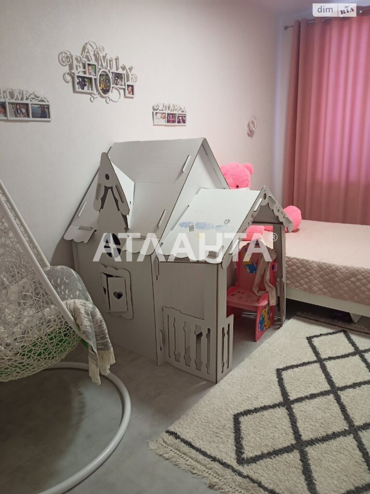 Продаж трикімнатної квартири в Одесі, на вул. Люстдорфська дорога, район Київський фото 1 Продаж трикімнатної квартири в Одесі, на вул. Люстдорфська дорога, район Київський фото 1