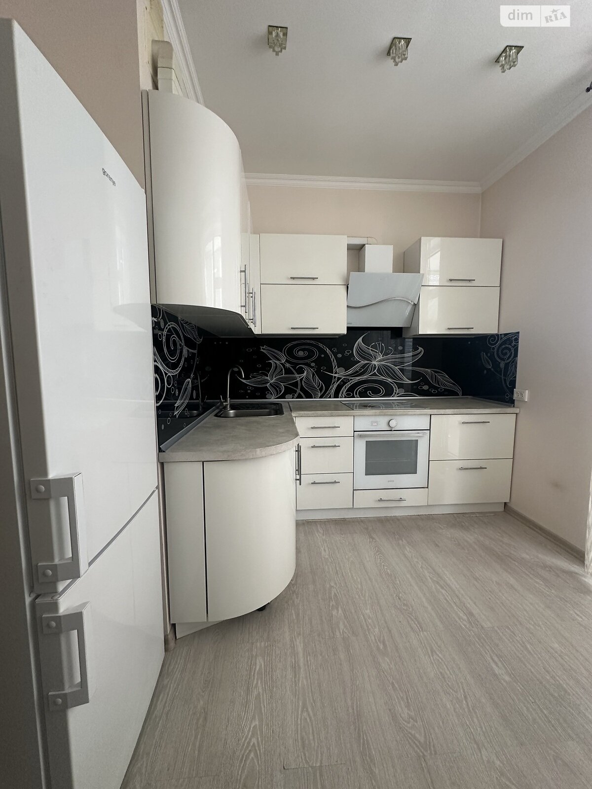 Продажа однокомнатной квартиры в Одессе, на ул. Люстдорфская дорога 55/2, район Киевский фото 1 Продажа однокомнатной квартиры в Одессе, на ул. Люстдорфская дорога 55/2, район Киевский фото 1