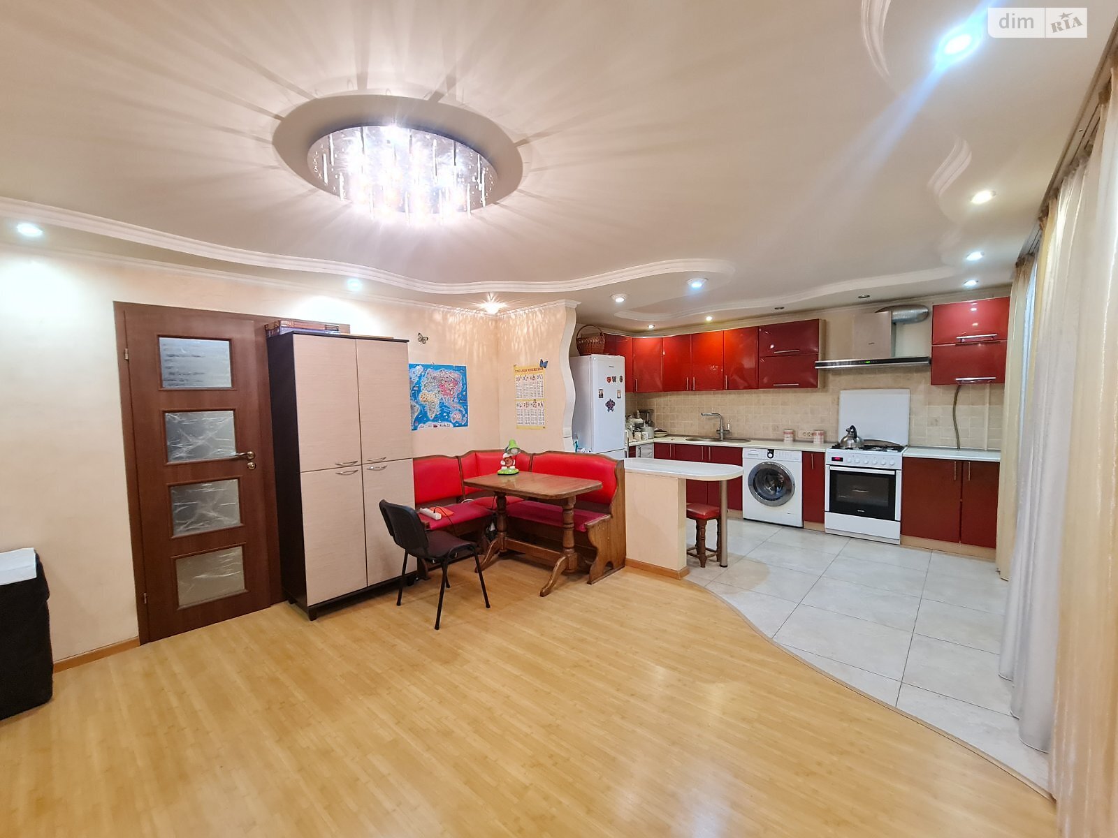 Продажа трехкомнатной квартиры в Одессе, на просп. Небесной Сотни, район Киевский фото 1