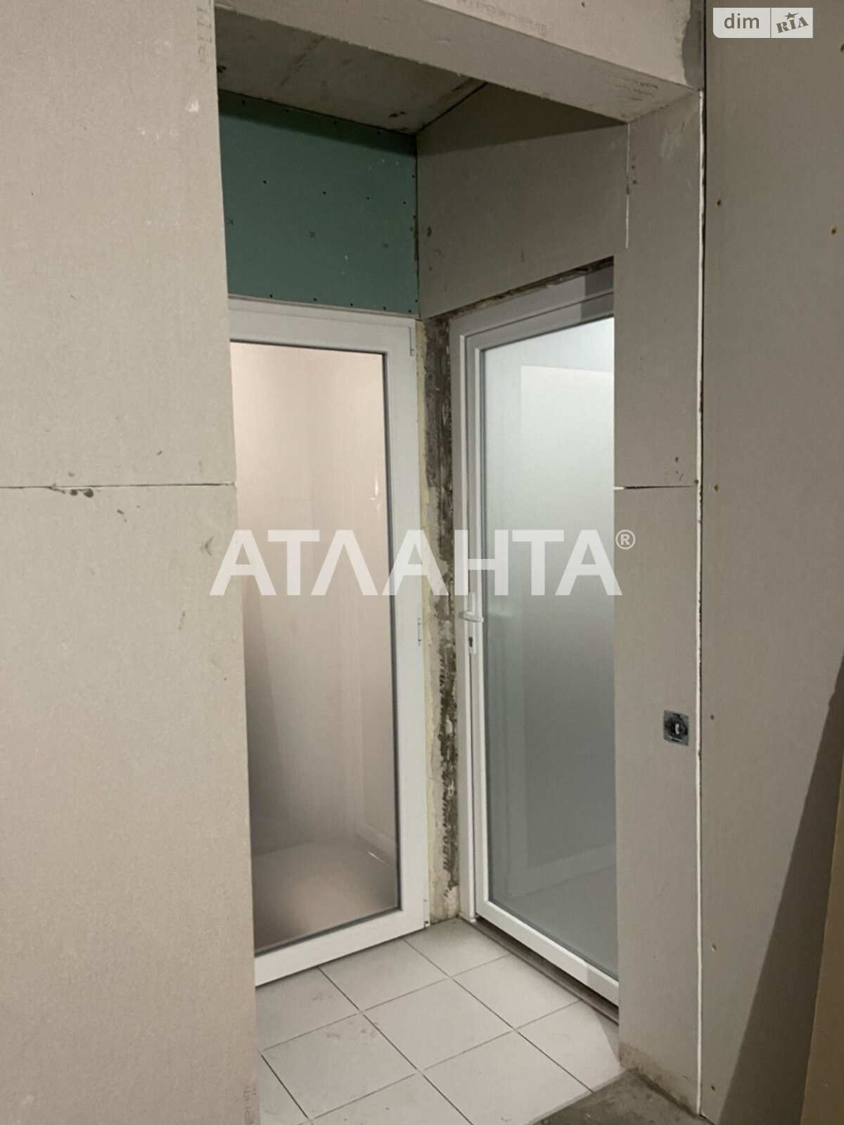 Продаж трикімнатної квартири в Одесі, на просп. Небесної Сотні, район Київський фото 1 Продаж трикімнатної квартири в Одесі, на просп. Небесної Сотні, район Київський фото 1