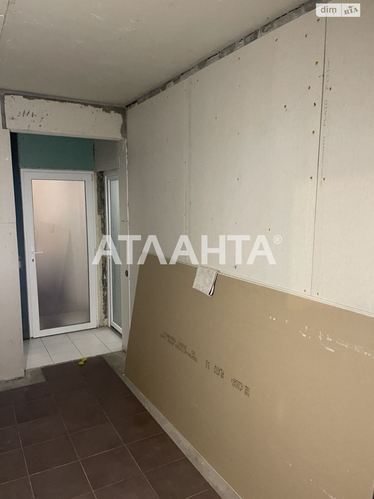 Продаж трикімнатної квартири в Одесі, на просп. Небесної Сотні, район Київський фото 1 Продаж трикімнатної квартири в Одесі, на просп. Небесної Сотні, район Київський фото 1