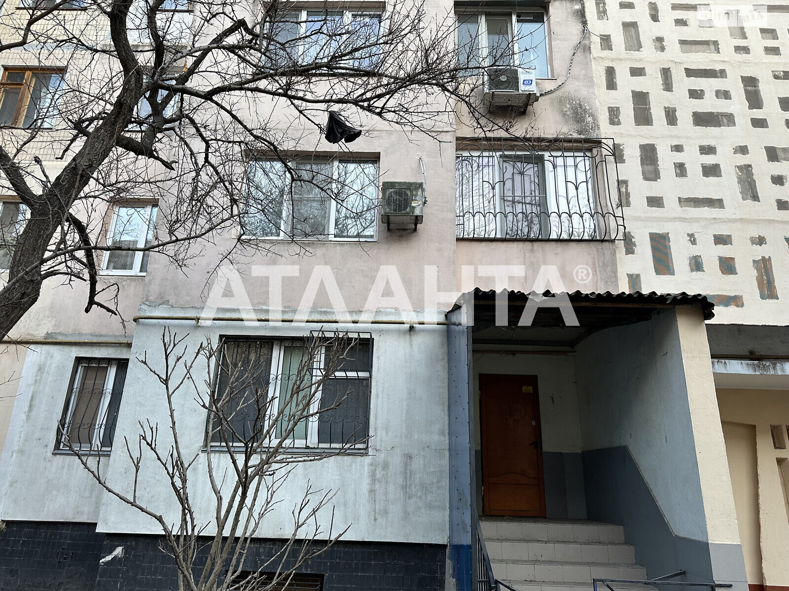 Продаж трикімнатної квартири в Одесі, на просп. Небесної Сотні, район Київський фото 1 Продаж трикімнатної квартири в Одесі, на просп. Небесної Сотні, район Київський фото 1