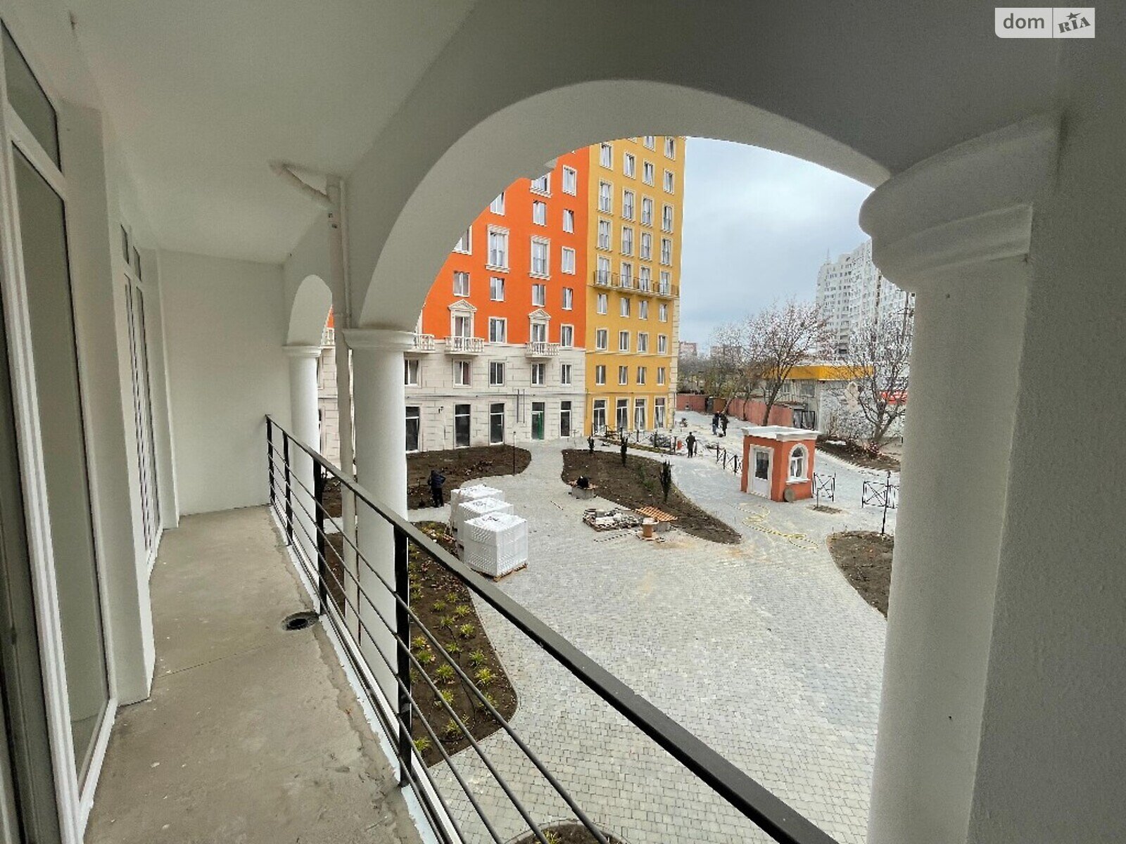 Продажа трехкомнатной квартиры в Одессе, на ул. Инглези 2, район Киевский фото 1