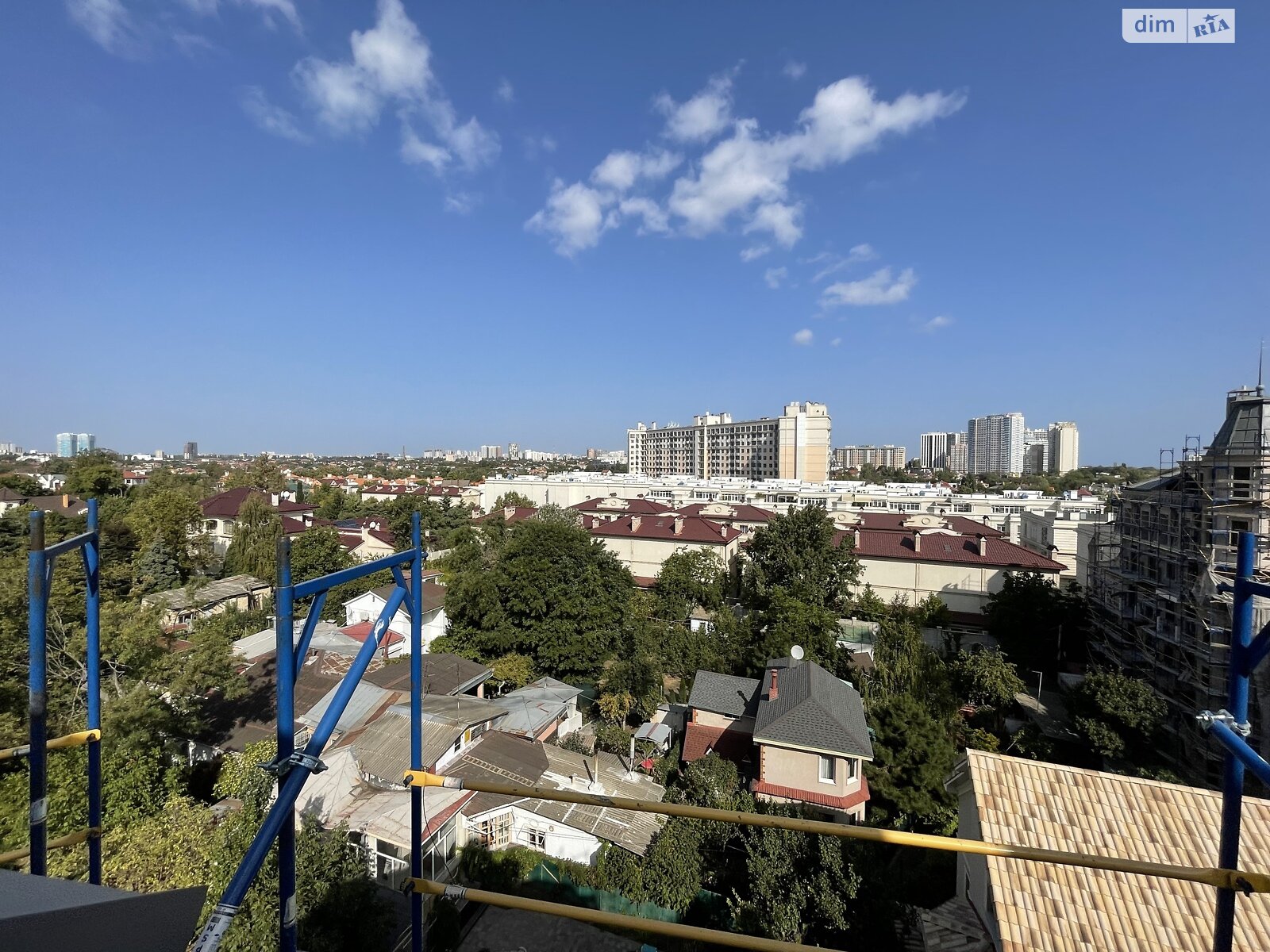 Продаж трикімнатної квартири в Одесі, на дор. Фонтанська, район Київський фото 1