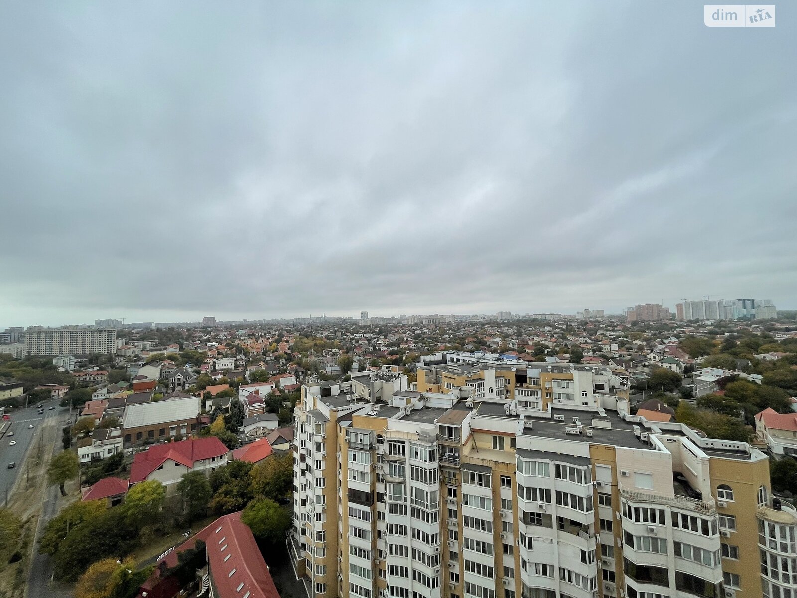 Продаж однокімнатної квартири в Одесі, на дор. Фонтанська, район Київський фото 1