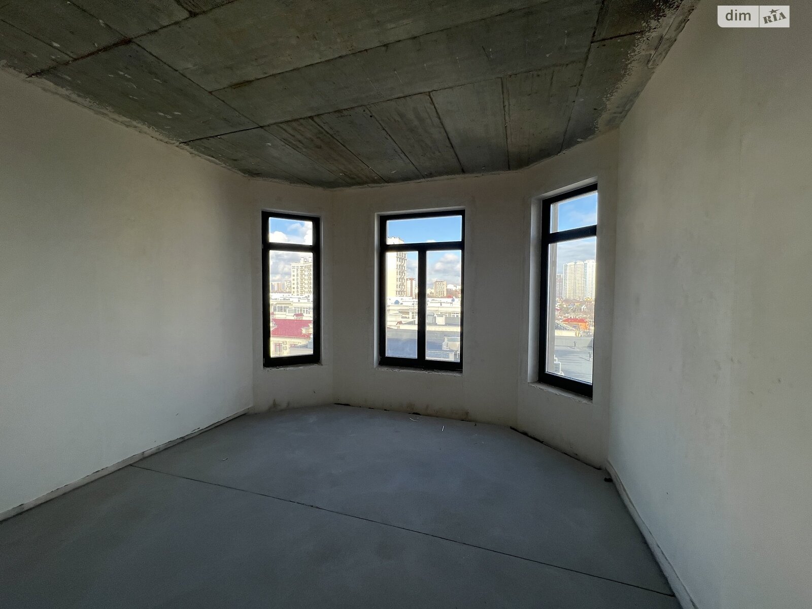 Продаж чотирикімнатної квартири в Одесі, на дор. Фонтанська, район Київський фото 1