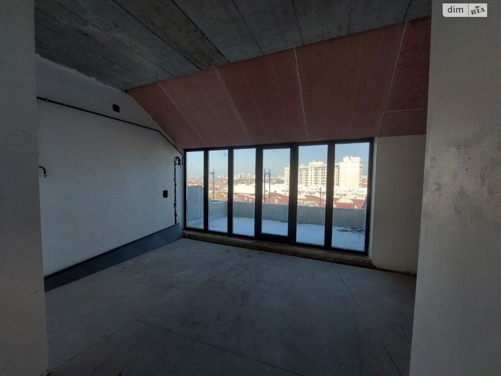 Продаж трикімнатної квартири в Одесі, на дор. Фонтанська, район Київський фото 1 Продаж трикімнатної квартири в Одесі, на дор. Фонтанська, район Київський фото 1