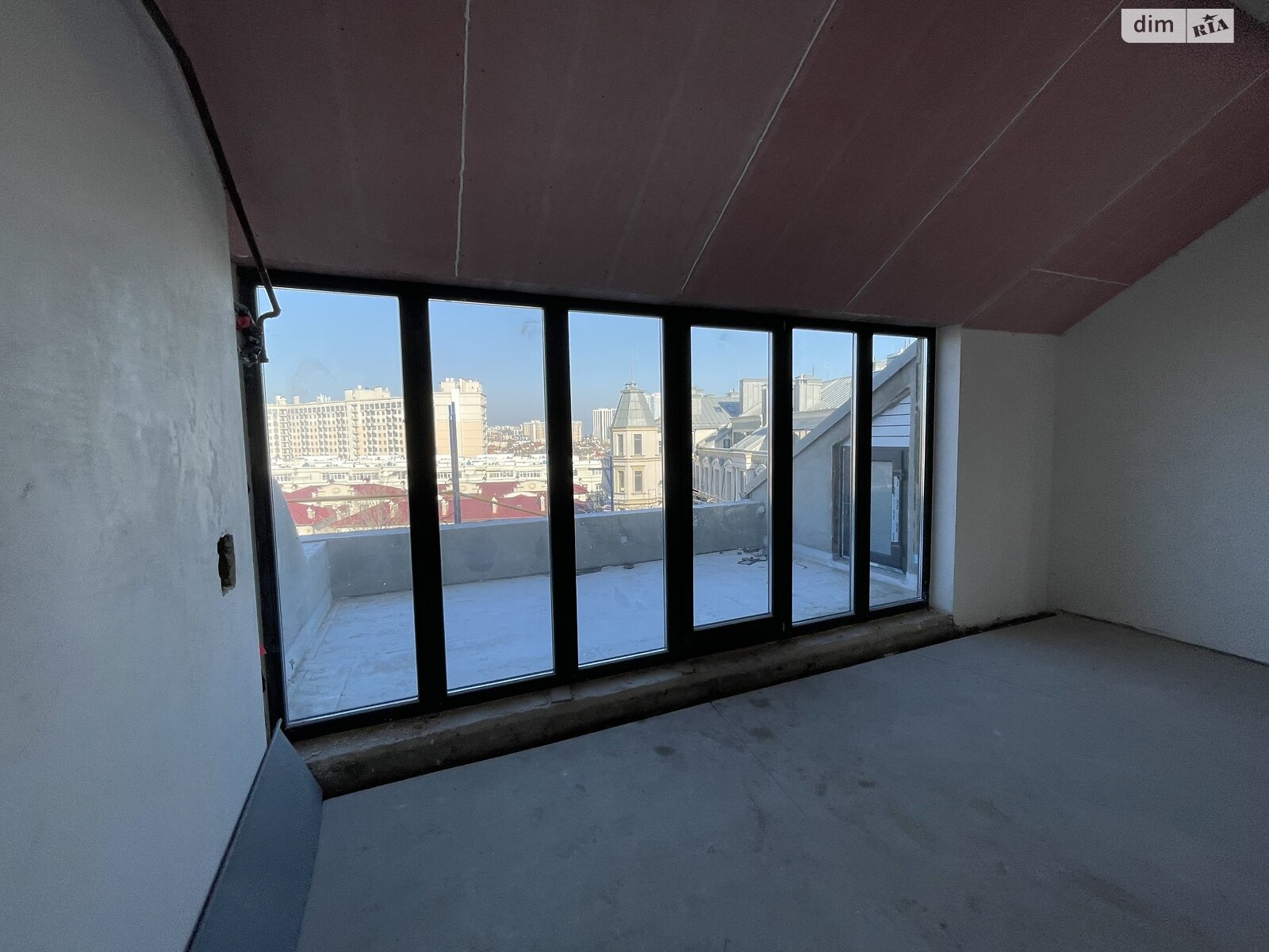 Продаж трикімнатної квартири в Одесі, на дор. Фонтанська, район Київський фото 1 Продаж трикімнатної квартири в Одесі, на дор. Фонтанська, район Київський фото 1