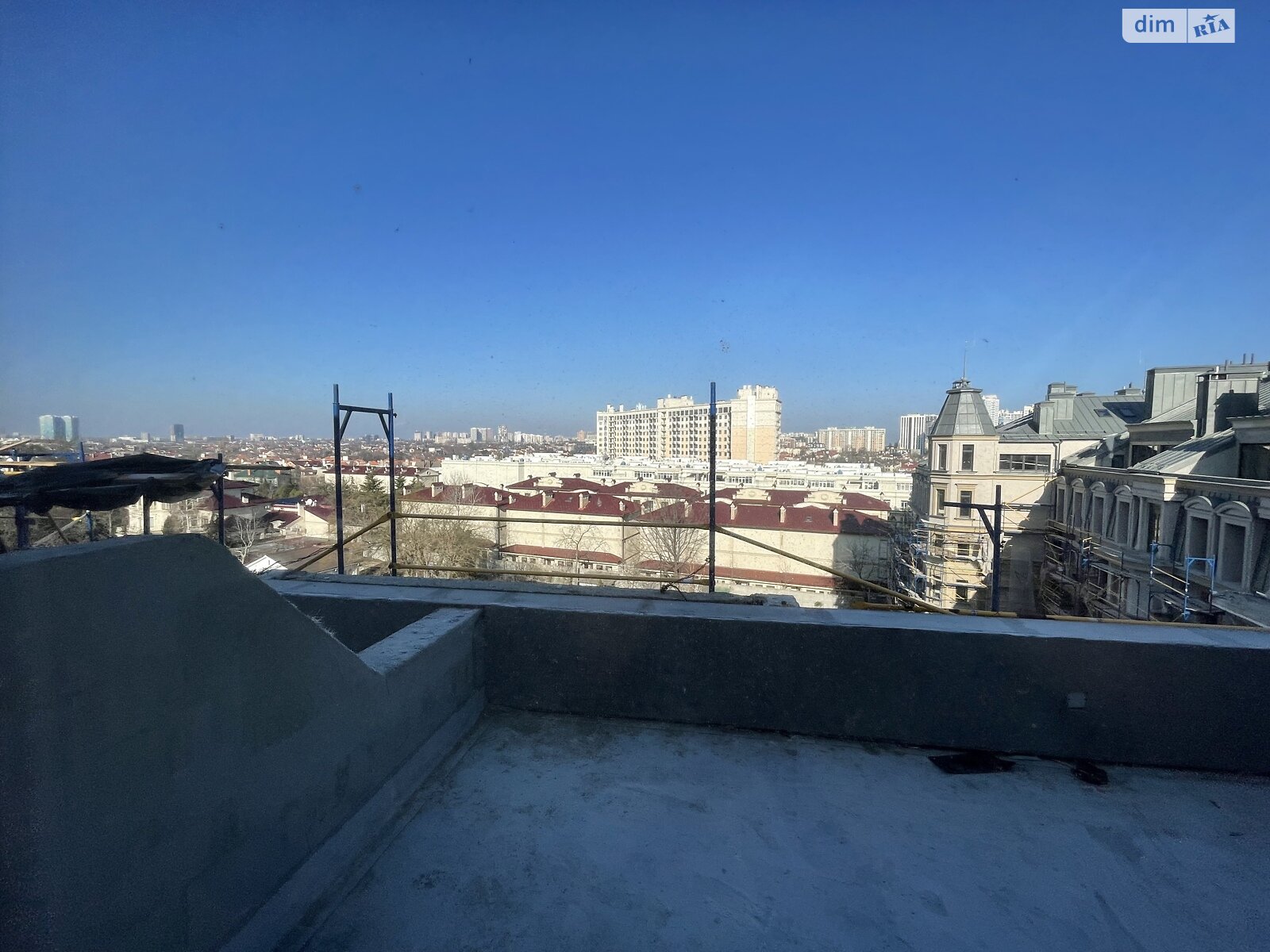 Продаж трикімнатної квартири в Одесі, на дор. Фонтанська, район Київський фото 1 Продаж трикімнатної квартири в Одесі, на дор. Фонтанська, район Київський фото 1