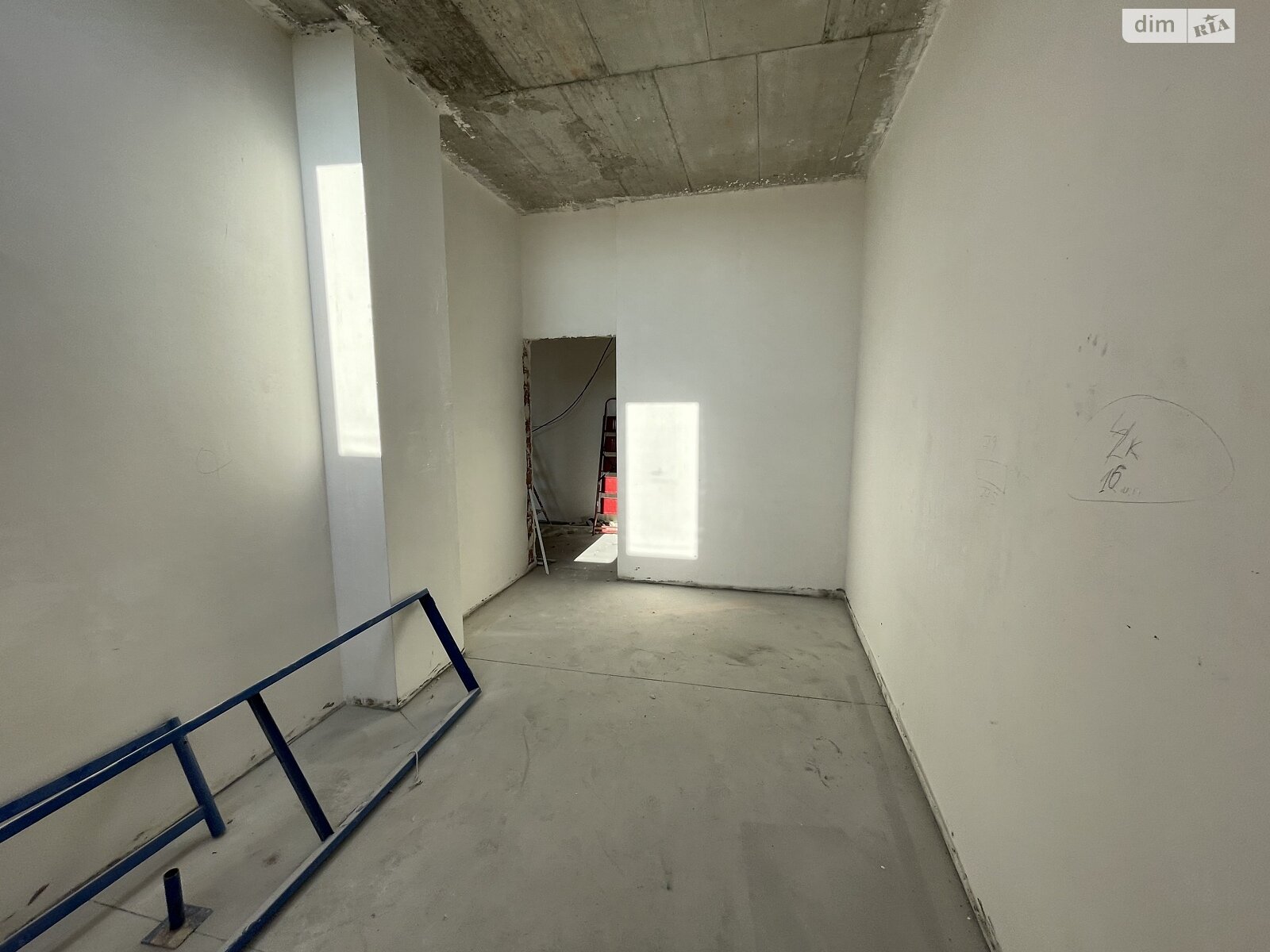 Продаж трикімнатної квартири в Одесі, на дор. Фонтанська, район Київський фото 1 Продаж трикімнатної квартири в Одесі, на дор. Фонтанська, район Київський фото 1