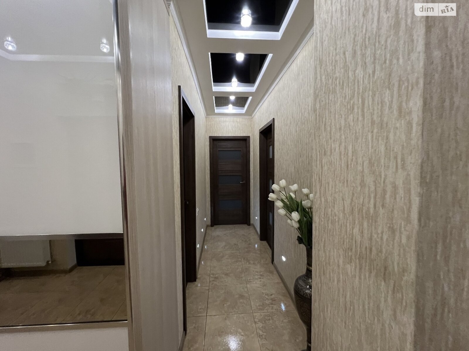 Продаж трикімнатної квартири в Одесі, на мас. Радужний 13, район Київський фото 1