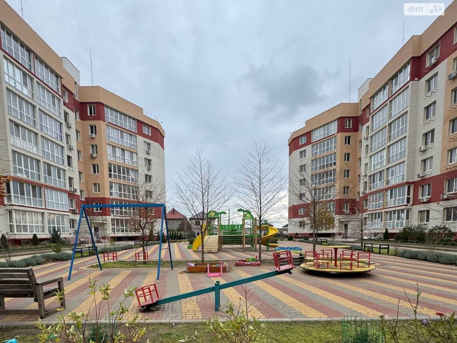 Продажа трехкомнатной квартиры в Лиманке, на ул. Строительная 50Б, фото 1 Продажа трехкомнатной квартиры в Лиманке, на ул. Строительная 50Б, фото 1