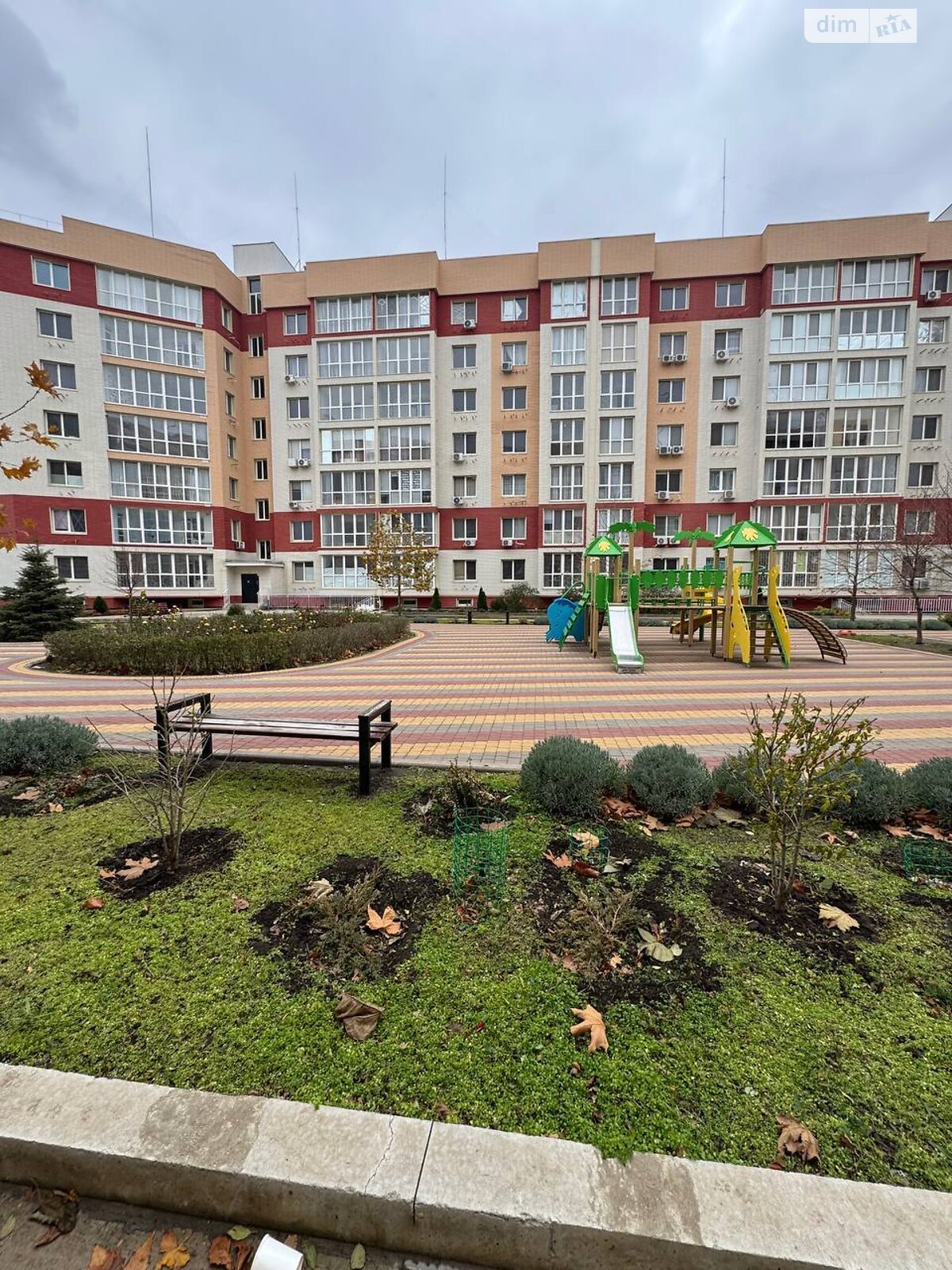 Продажа трехкомнатной квартиры в Лиманке, на ул. Строительная 50Б, фото 1 Продажа трехкомнатной квартиры в Лиманке, на ул. Строительная 50Б, фото 1
