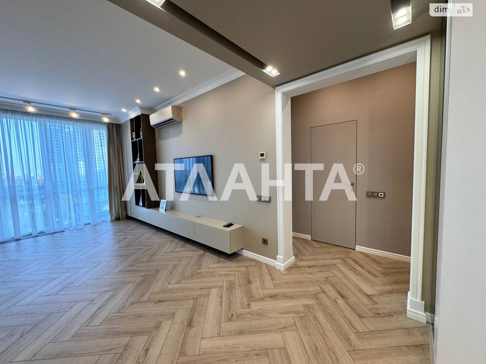 Продаж трикімнатної квартири в Одесі, на вул. Георгія Липського 75Д, кв. 75, район Київський фото 1 Продаж трикімнатної квартири в Одесі, на вул. Георгія Липського 75Д, кв. 75, район Київський фото 1