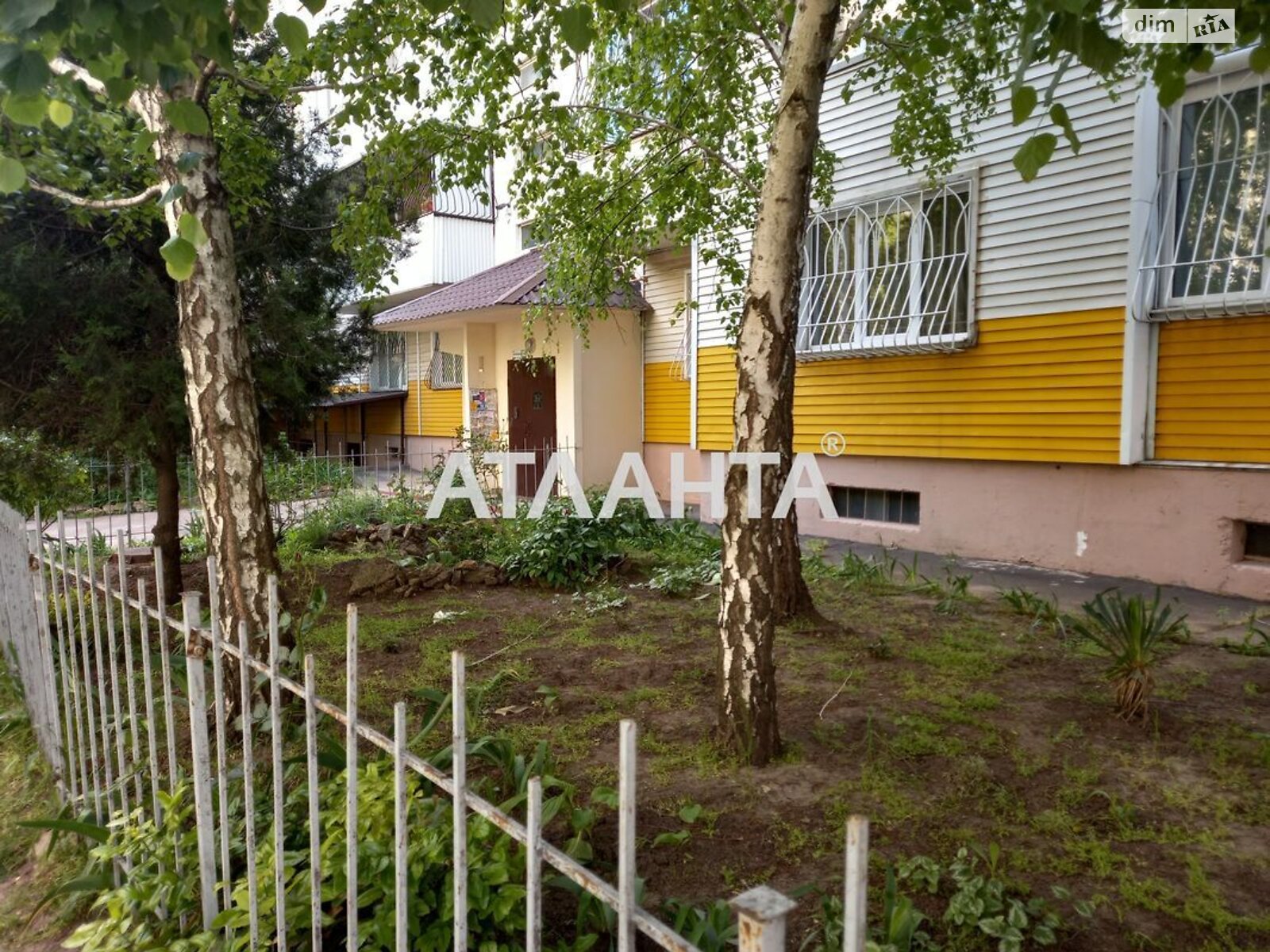 Продаж чотирикімнатної квартири в Одесі, на вул. Тополина, район Київський фото 1