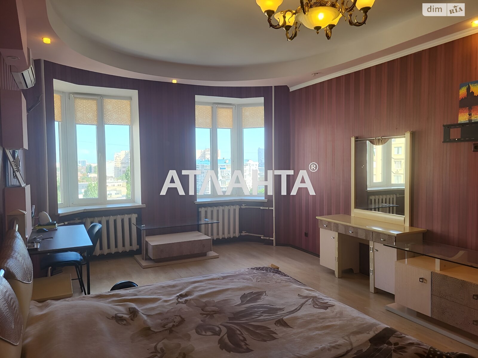 Продаж трикімнатної квартири в Одесі, на вул. Левітана, район Київський фото 2 Продаж трикімнатної квартири в Одесі, на вул. Левітана, район Київський фото 2