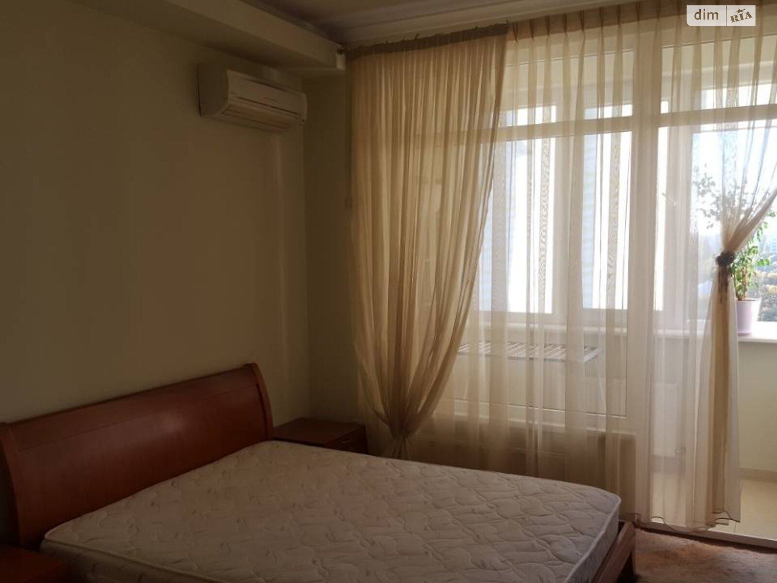 Продаж трикімнатної квартири в Одесі, на вул. Івана Франка 55, район Київський фото 1 Продаж трикімнатної квартири в Одесі, на вул. Івана Франка 55, район Київський фото 1