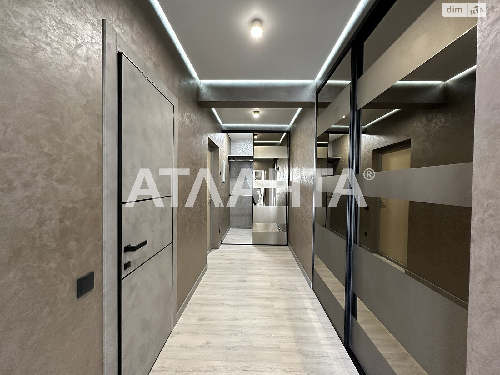 Продажа двухкомнатной квартиры в Одессе, на ул. Варненская 295, район Киевский фото 1 Продажа двухкомнатной квартиры в Одессе, на ул. Варненская 295, район Киевский фото 1