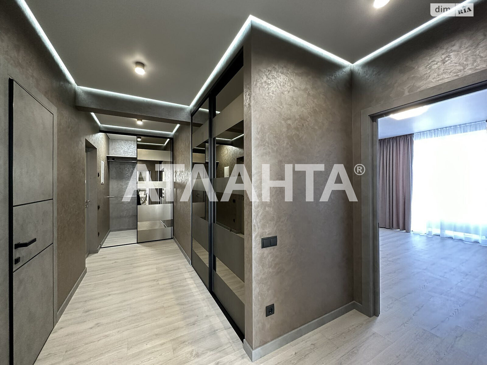 Продажа двухкомнатной квартиры в Одессе, на ул. Варненская 295, район Киевский фото 1 Продажа двухкомнатной квартиры в Одессе, на ул. Варненская 295, район Киевский фото 1