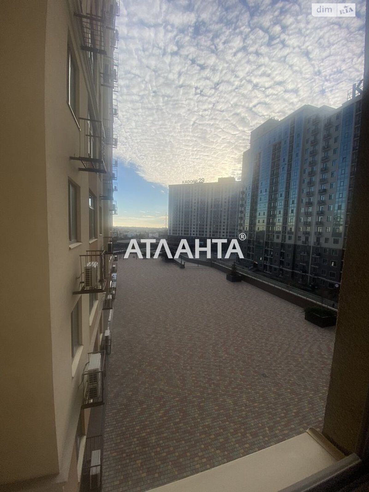 Продаж двокімнатної квартири в Одесі, на вул. Перлинна 5А, район Київський фото 1