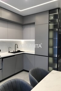Продаж трикімнатної квартири в Одесі, на вул. Перлинна, район Київський фото 2