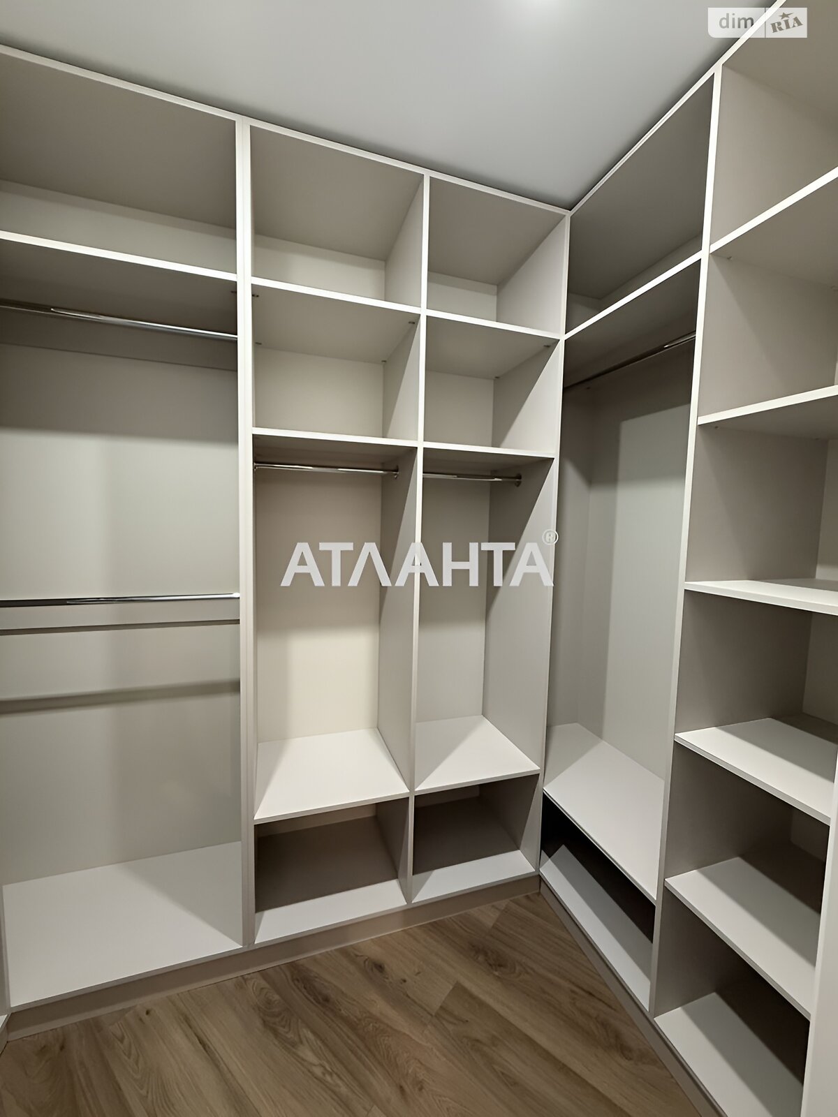 Продажа двухкомнатной квартиры в Одессе, на ул. Жемчужная 9, район Киевский фото 1 Продажа двухкомнатной квартиры в Одессе, на ул. Жемчужная 9, район Киевский фото 1