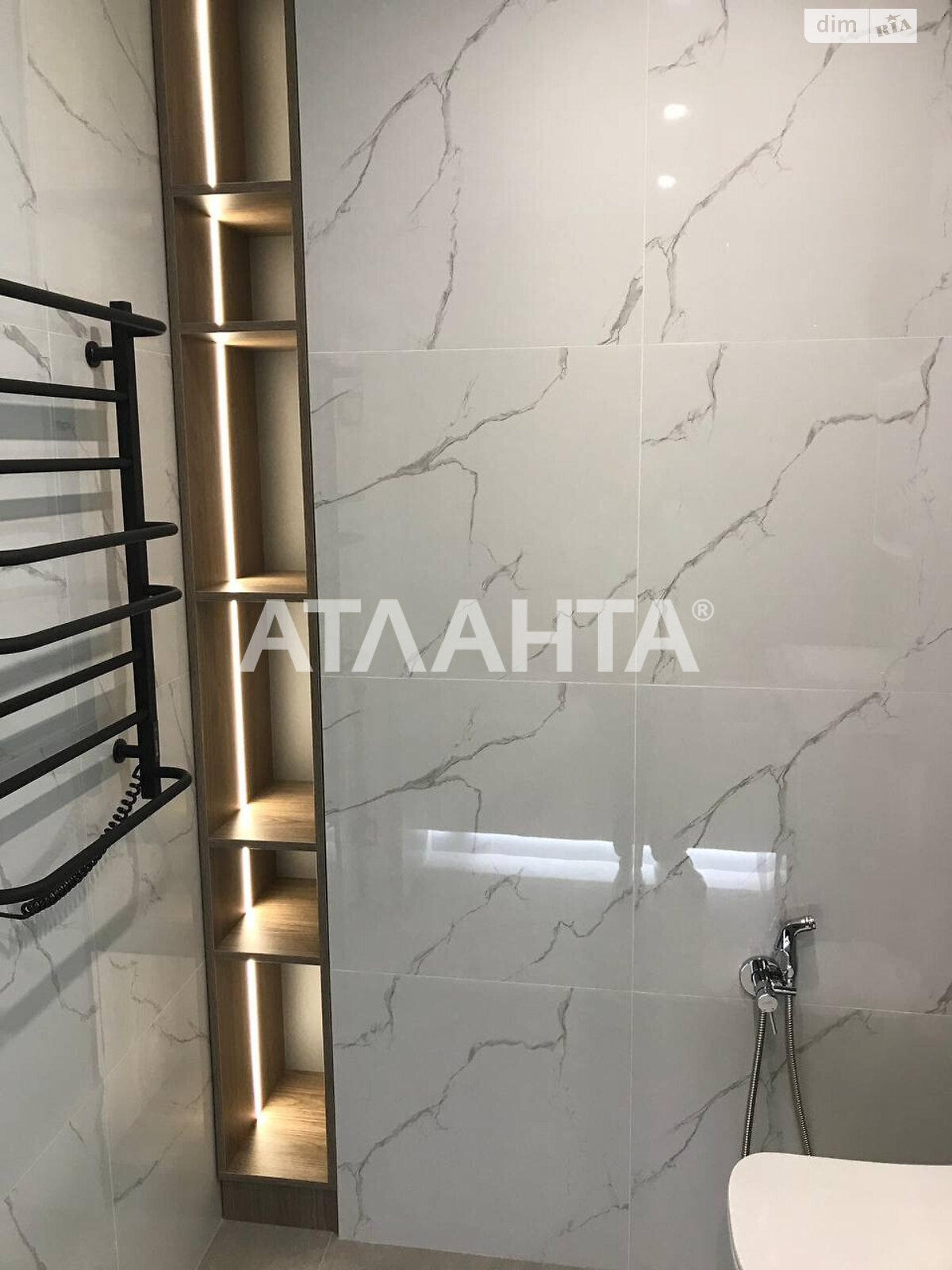 Продажа трехкомнатной квартиры в Одессе, на ул. Жемчужная, район Киевский фото 1 Продажа трехкомнатной квартиры в Одессе, на ул. Жемчужная, район Киевский фото 1