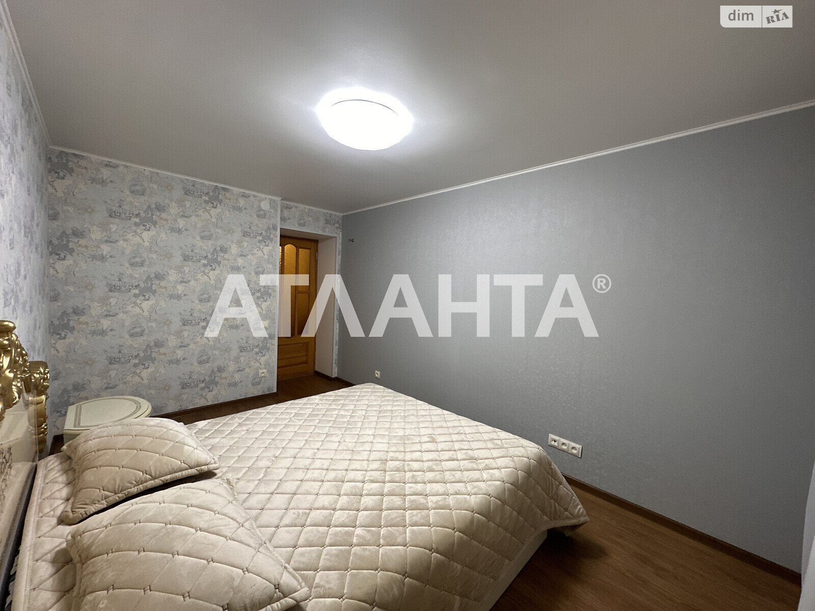 Продажа двухкомнатной квартиры в Одессе, на ул. Космонавтов 32, фото 1 Продажа двухкомнатной квартиры в Одессе, на ул. Космонавтов 32, фото 1