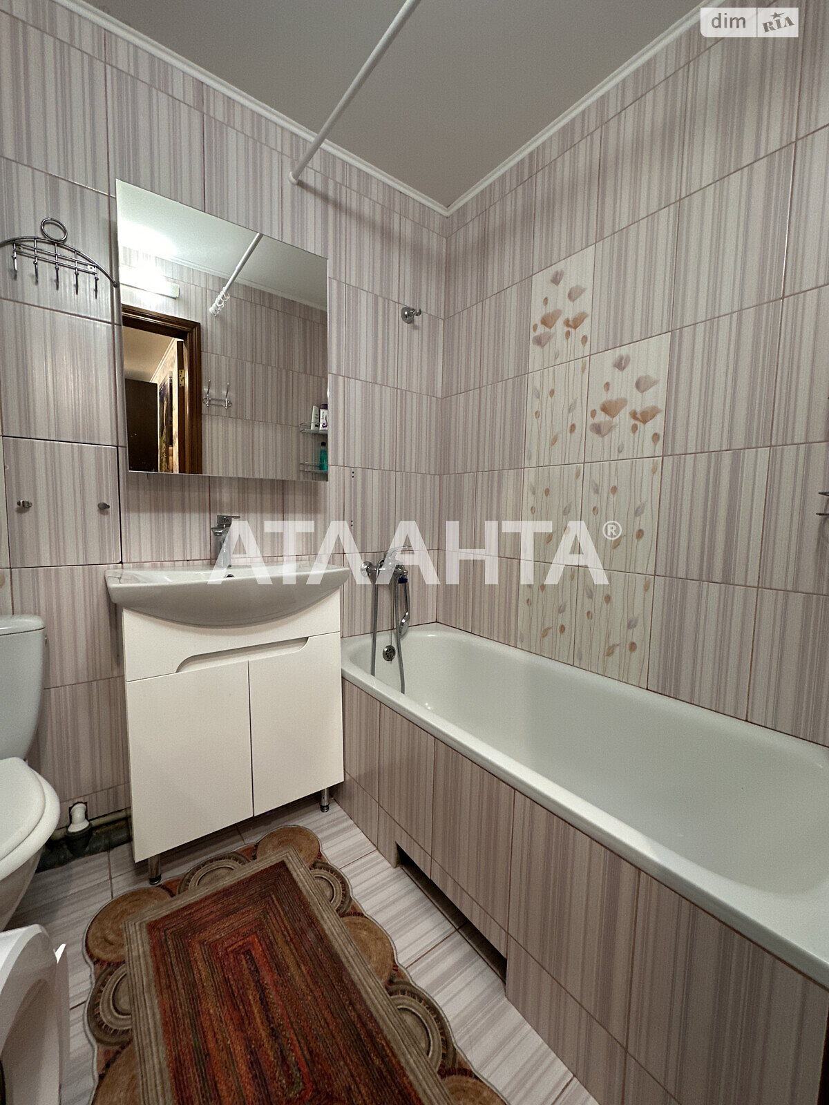 Продажа двухкомнатной квартиры в Одессе, на ул. Космонавтов 32, фото 1 Продажа двухкомнатной квартиры в Одессе, на ул. Космонавтов 32, фото 1