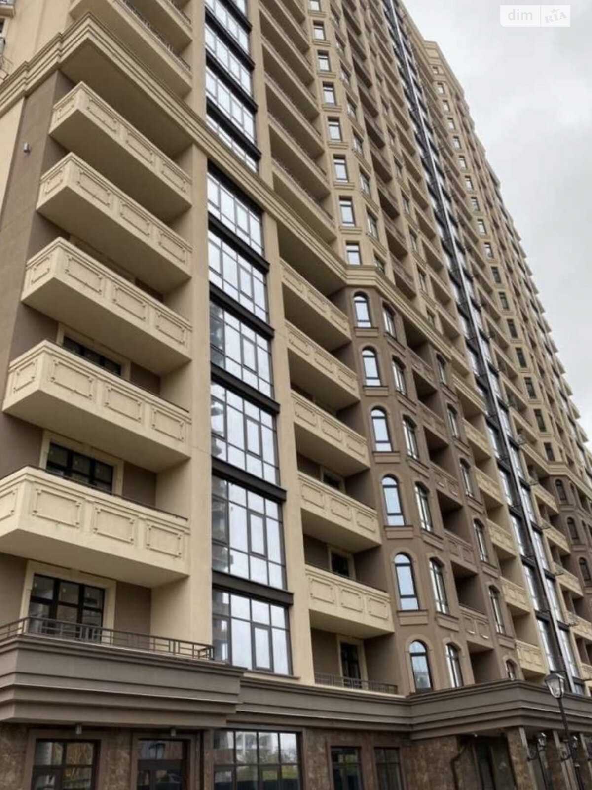 Продажа трехкомнатной квартиры в Одессе, на пер. Курортный 1, фото 1 Продажа трехкомнатной квартиры в Одессе, на пер. Курортный 1, фото 1