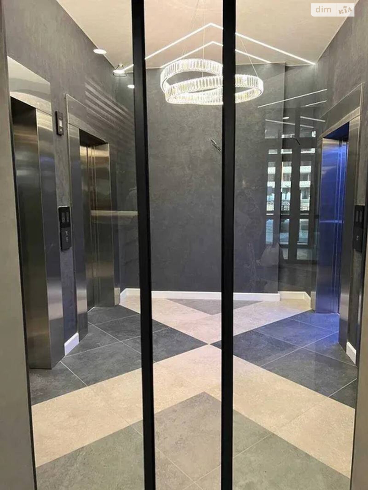 Продажа трехкомнатной квартиры в Одессе, на пер. Курортный 2, фото 1 Продажа трехкомнатной квартиры в Одессе, на пер. Курортный 2, фото 1
