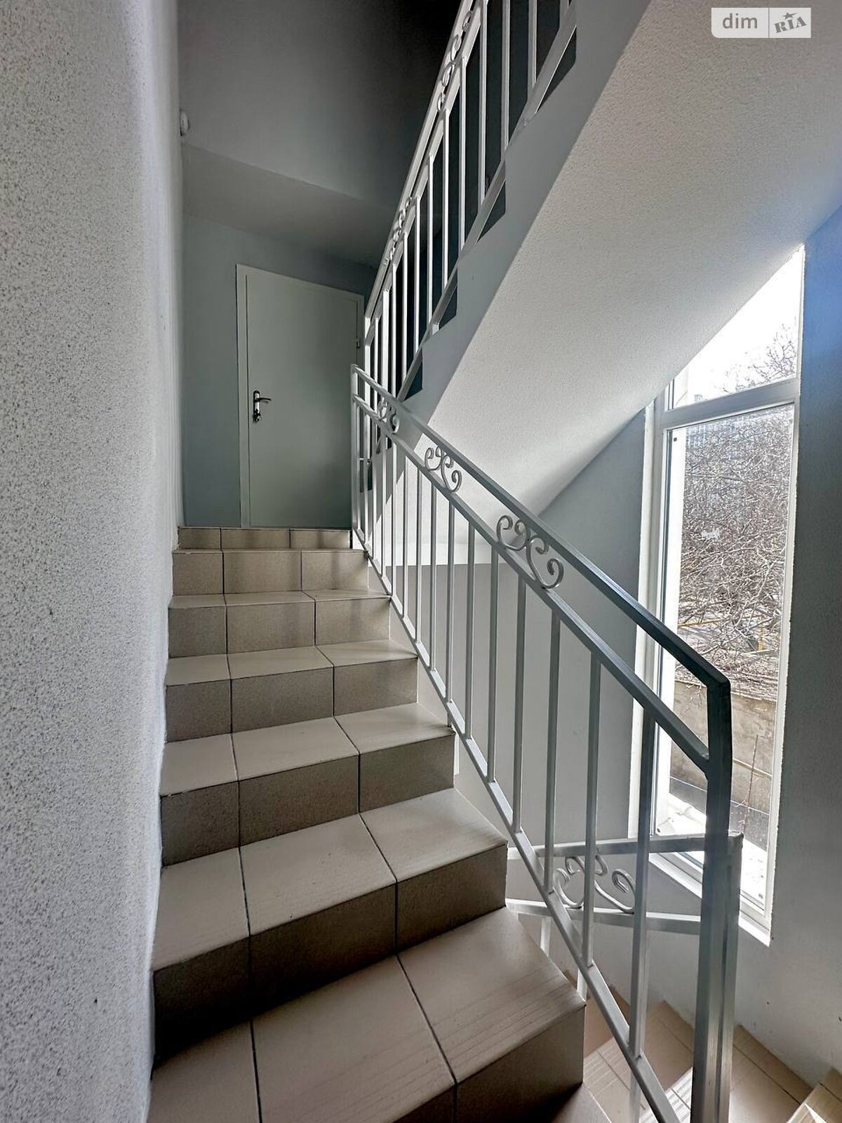 Продажа двухкомнатной квартиры в Одессе, на ул. Профсоюзная, район Курсаки фото 1 Продажа двухкомнатной квартиры в Одессе, на ул. Профсоюзная, район Курсаки фото 1