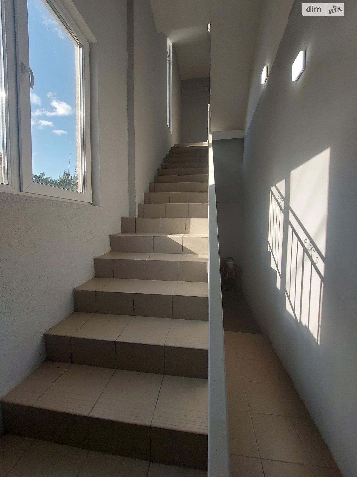 Продаж двокімнатної квартири в Одесі, на вул. Профспілкова 12, район Курсаки фото 1 Продаж двокімнатної квартири в Одесі, на вул. Профспілкова 12, район Курсаки фото 1