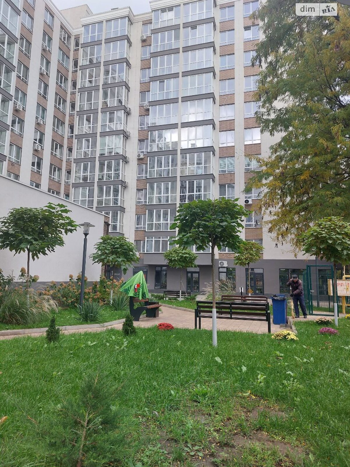 Продаж трикімнатної квартири в Одесі, на вул. Профспілкова 9А, район Курсаки фото 1 Продаж трикімнатної квартири в Одесі, на вул. Профспілкова 9А, район Курсаки фото 1