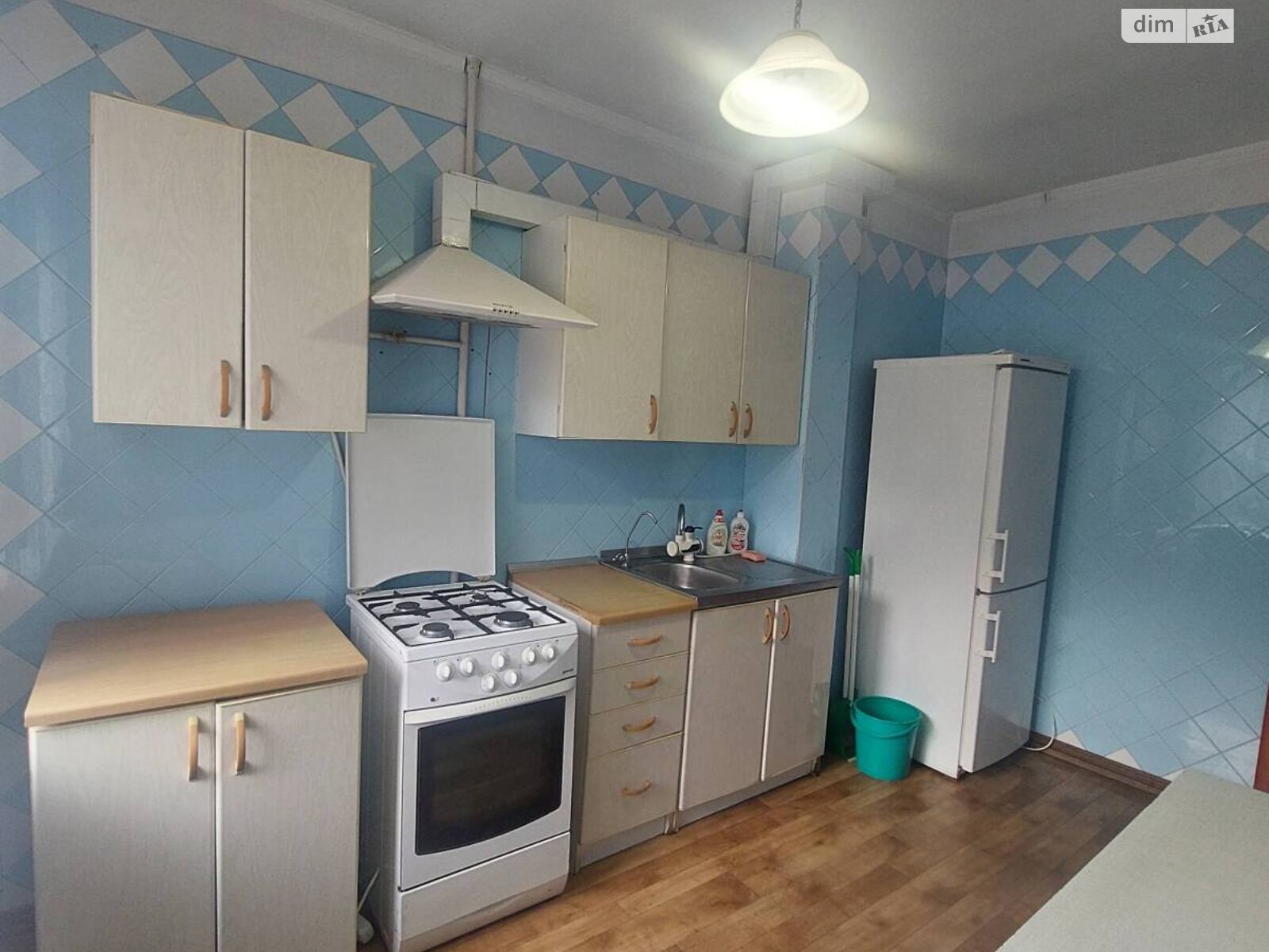 Продажа трехкомнатной квартиры в Одессе, на ул. Рихтера Святослава, район Курсаки фото 1 Продажа трехкомнатной квартиры в Одессе, на ул. Рихтера Святослава, район Курсаки фото 1