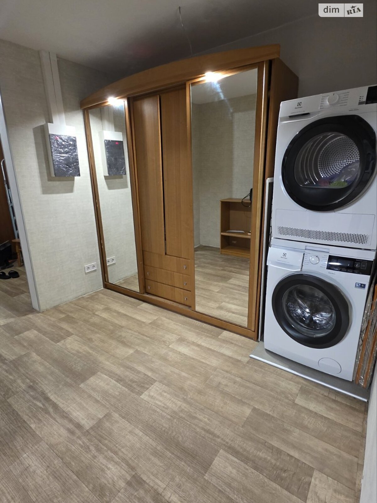 Продажа четырехкомнатной квартиры в Одессе, на ул. Рихтера Святослава 125/2, район Курсаки фото 1