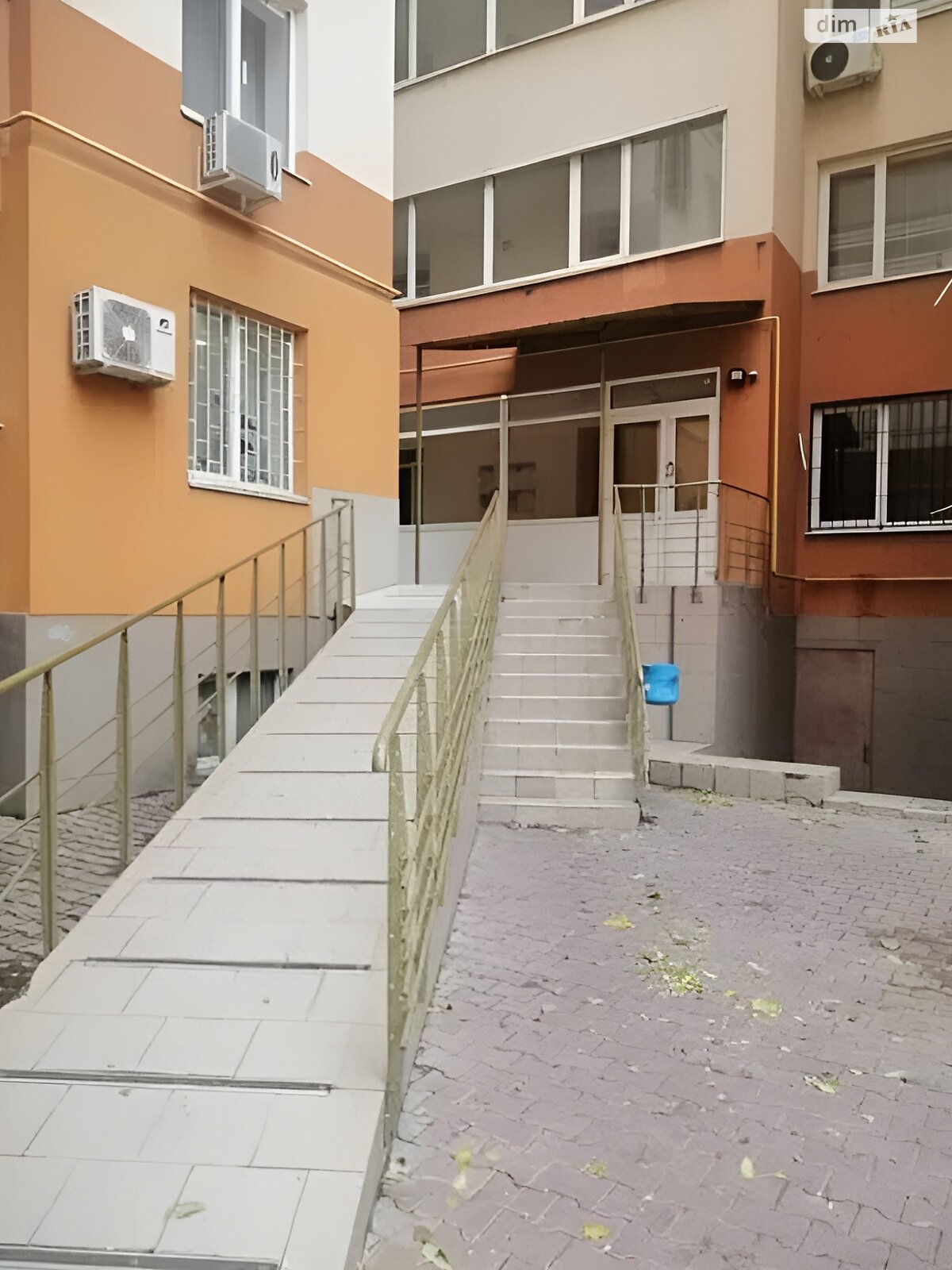 Продажа трехкомнатной квартиры в Одессе, на ул. Старицкого 20/3, район Курсаки фото 1 Продажа трехкомнатной квартиры в Одессе, на ул. Старицкого 20/3, район Курсаки фото 1