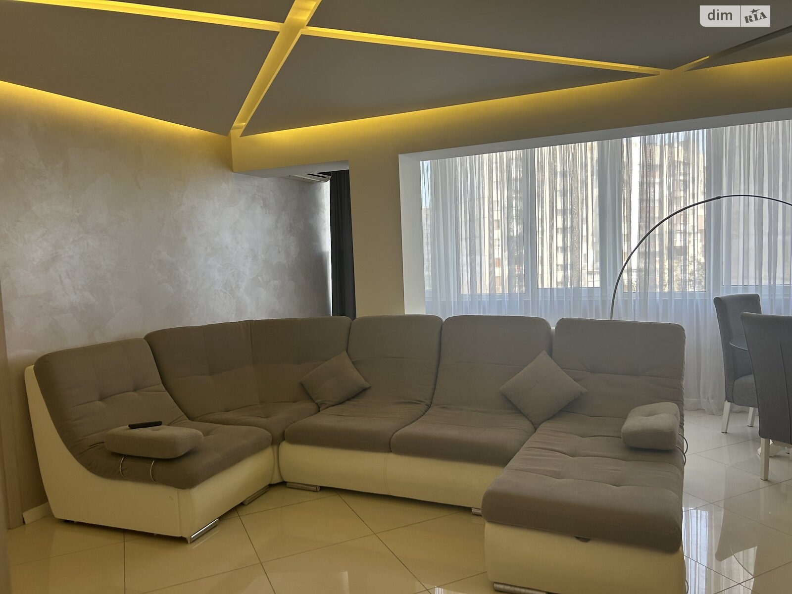 Продажа трехкомнатной квартиры в Одессе, на 2-й пер. Сурикова 2А, район Курсаки фото 1 Продажа трехкомнатной квартиры в Одессе, на 2-й пер. Сурикова 2А, район Курсаки фото 1