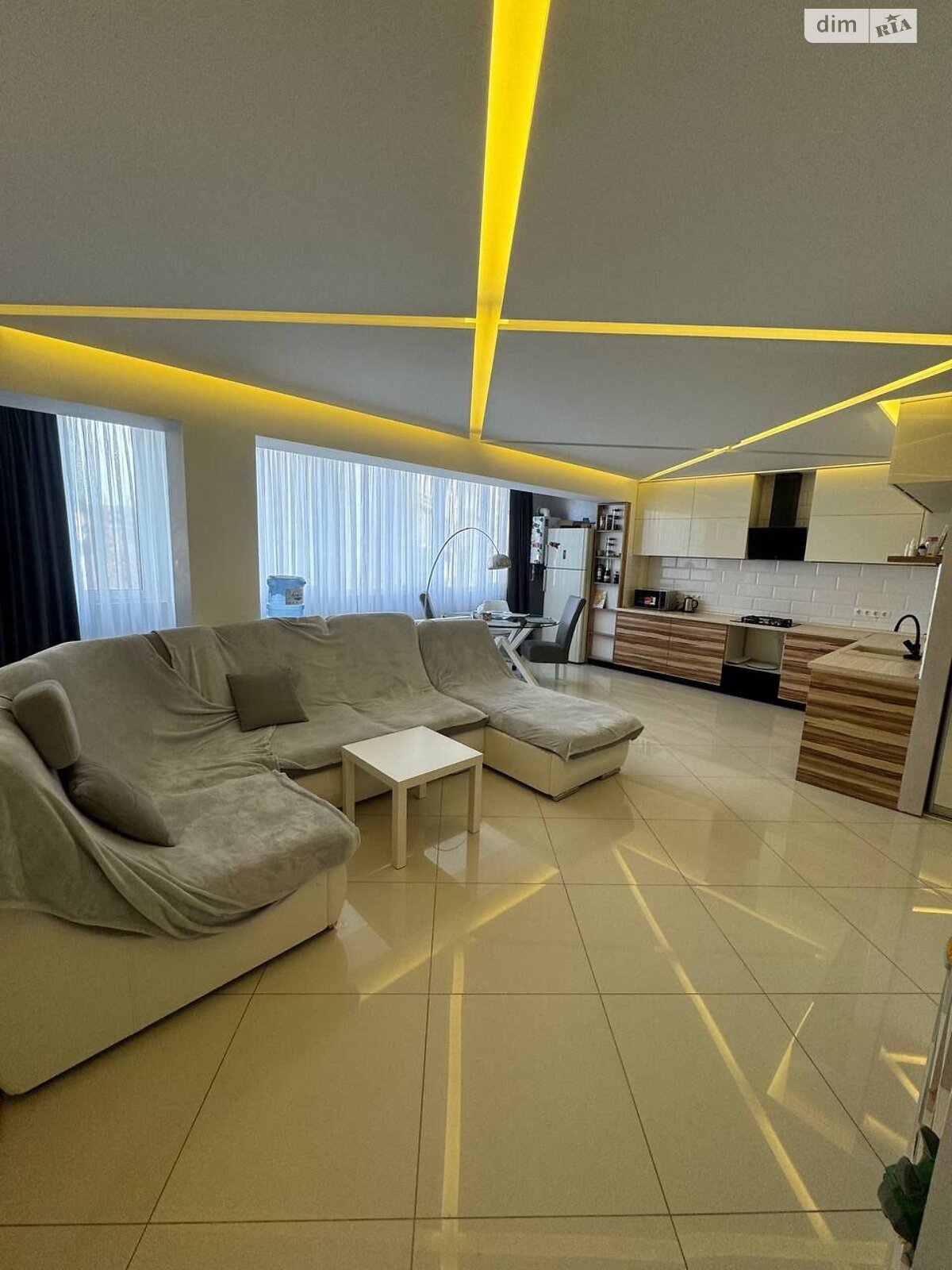 Продажа трехкомнатной квартиры в Одессе, на 2-й пер. Сурикова 2А, район Курсаки фото 1 Продажа трехкомнатной квартиры в Одессе, на 2-й пер. Сурикова 2А, район Курсаки фото 1