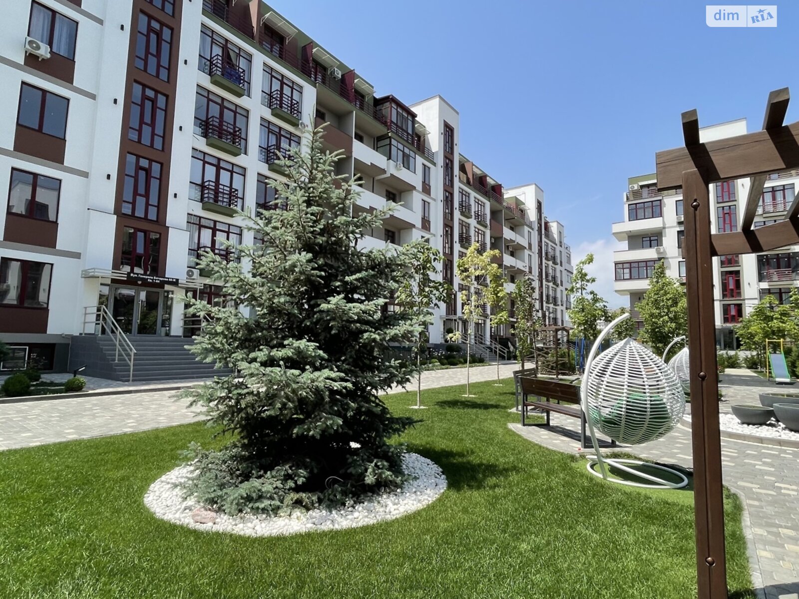 Продажа однокомнатной квартиры в Одессе, на ул. Владислава Бувалкина 60, фото 1