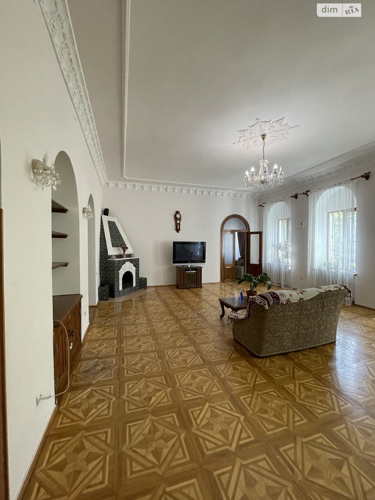 Продажа пятикомнатной квартиры в Одессе, на пер. Лермонтовский 13, район Ланжерон фото 1 Продажа пятикомнатной квартиры в Одессе, на пер. Лермонтовский 13, район Ланжерон фото 1