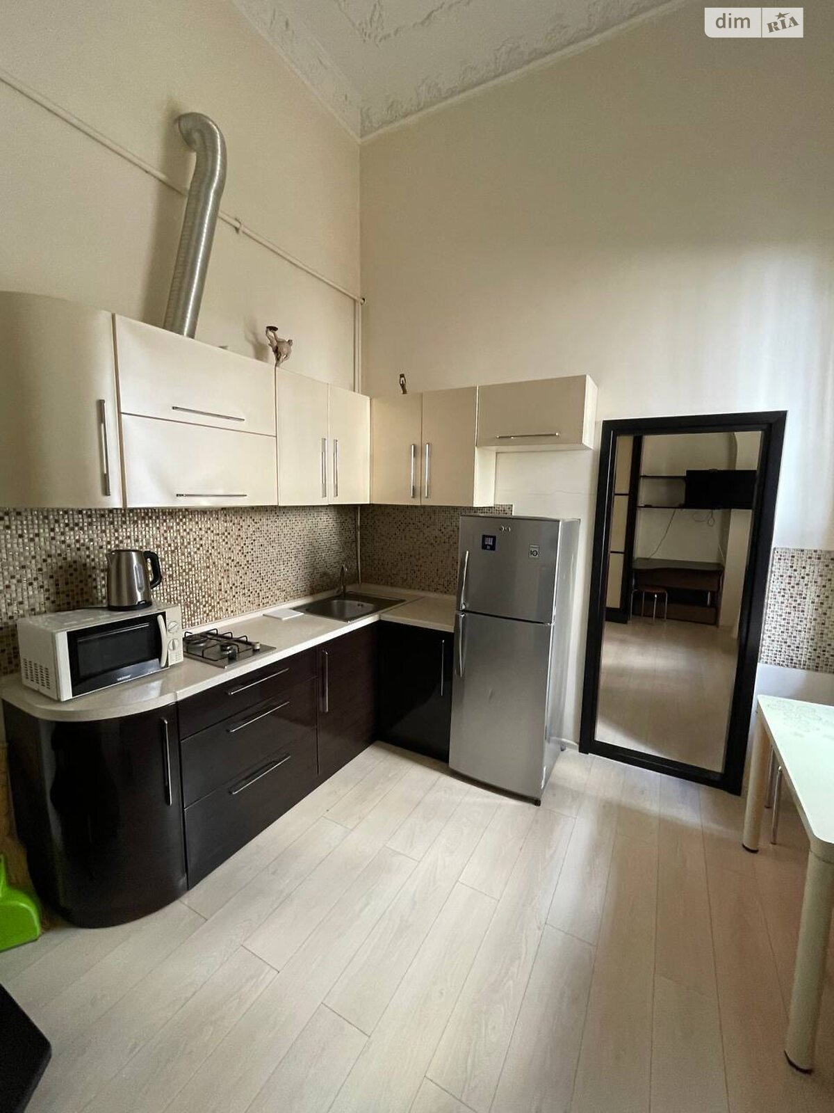 Продажа пятикомнатной квартиры в Одессе, на пер. Лермонтовский 13, район Ланжерон фото 1 Продажа пятикомнатной квартиры в Одессе, на пер. Лермонтовский 13, район Ланжерон фото 1