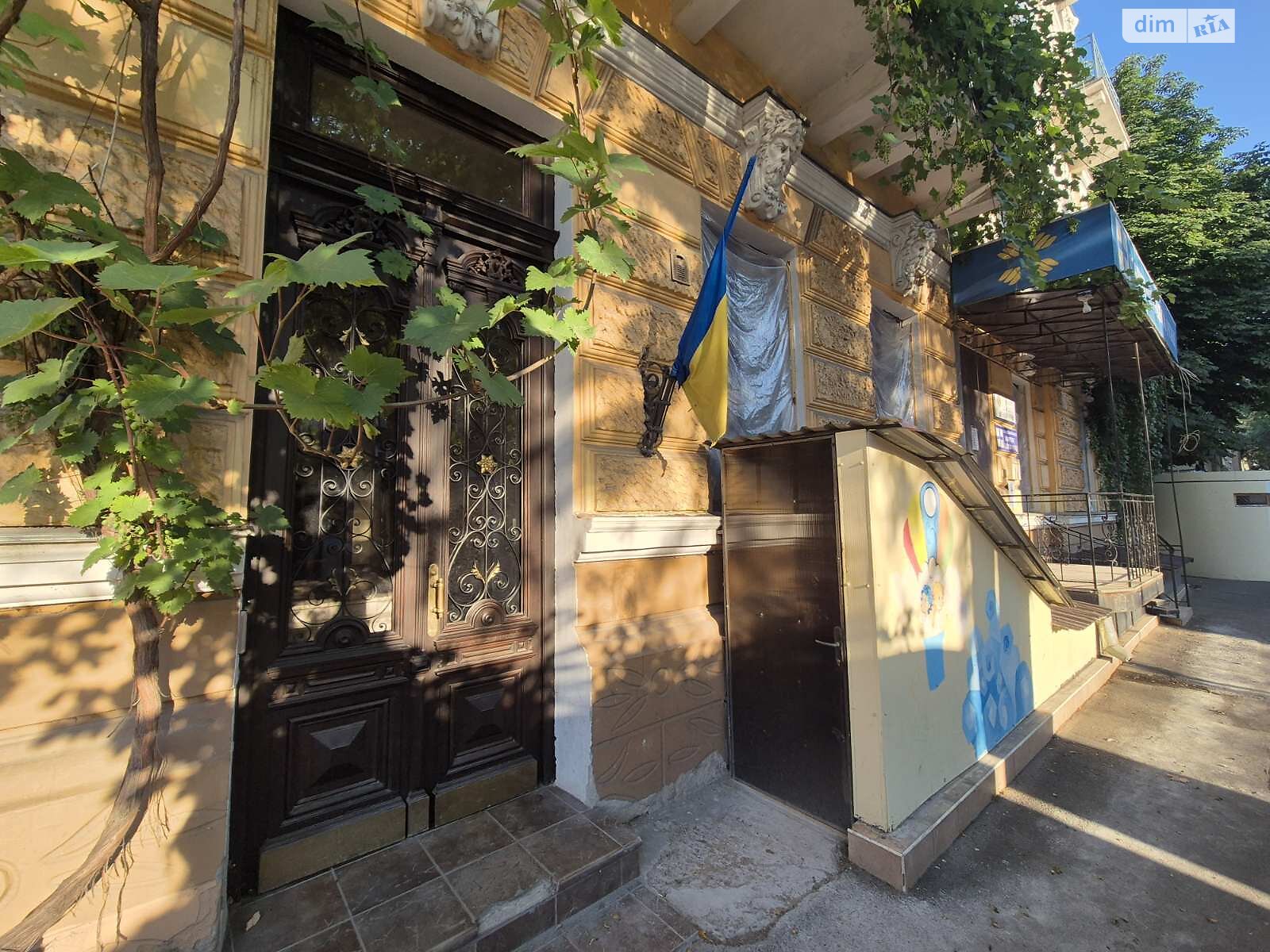 Продажа пятикомнатной квартиры в Одессе, на пер. Лермонтовский 13, район Ланжерон фото 1 Продажа пятикомнатной квартиры в Одессе, на пер. Лермонтовский 13, район Ланжерон фото 1
