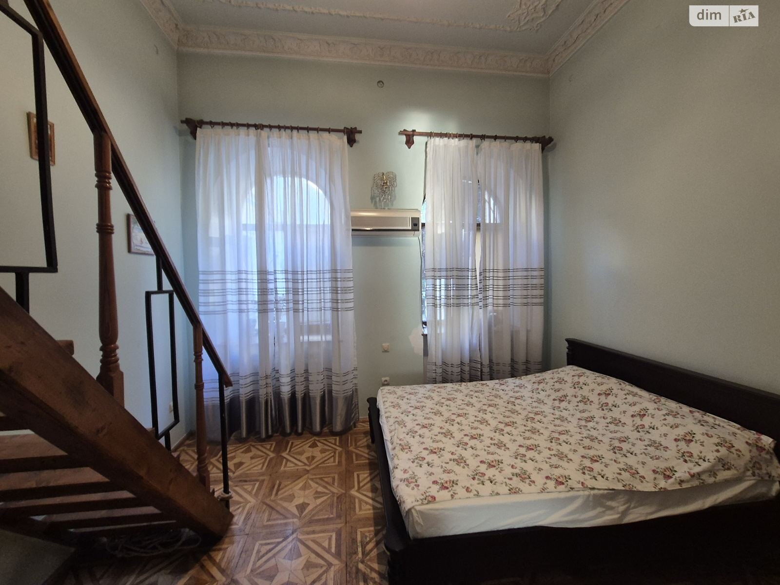 Продажа пятикомнатной квартиры в Одессе, на пер. Лермонтовский 13, район Ланжерон фото 1 Продажа пятикомнатной квартиры в Одессе, на пер. Лермонтовский 13, район Ланжерон фото 1