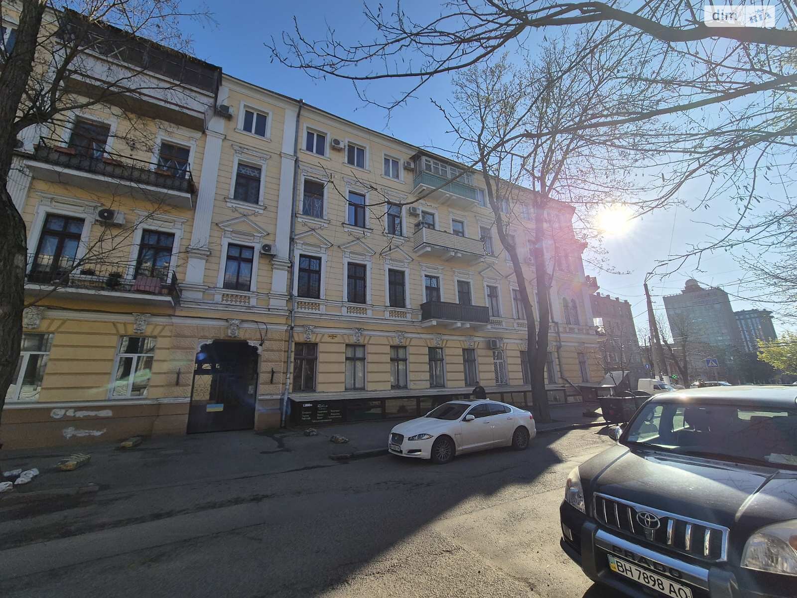 Продажа пятикомнатной квартиры в Одессе, на пер. Лермонтовский 13, район Ланжерон фото 1 Продажа пятикомнатной квартиры в Одессе, на пер. Лермонтовский 13, район Ланжерон фото 1