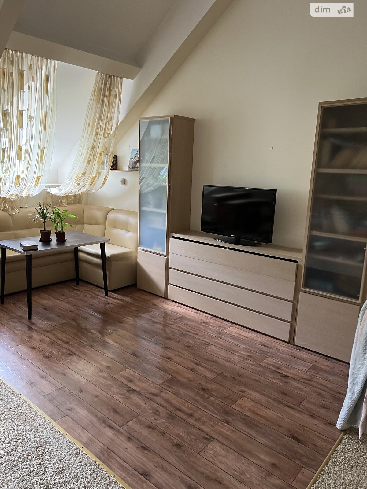 Продажа семикомнатной квартиры в Одессе, на бул. Лидерсовский 21, район Ланжерон фото 1 Продажа семикомнатной квартиры в Одессе, на бул. Лидерсовский 21, район Ланжерон фото 1