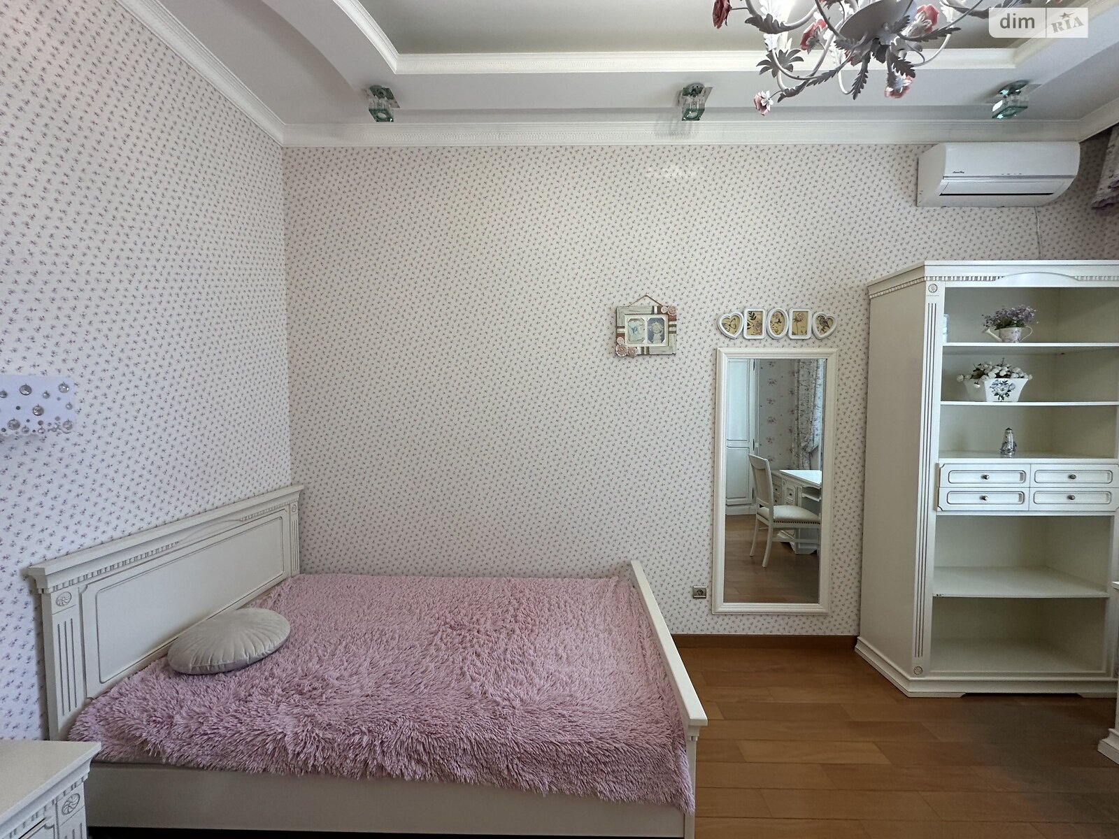 Продаж трикімнатної квартири в Одесі, на бул. Лідерсівський 5, район Ланжерон фото 1 Продаж трикімнатної квартири в Одесі, на бул. Лідерсівський 5, район Ланжерон фото 1