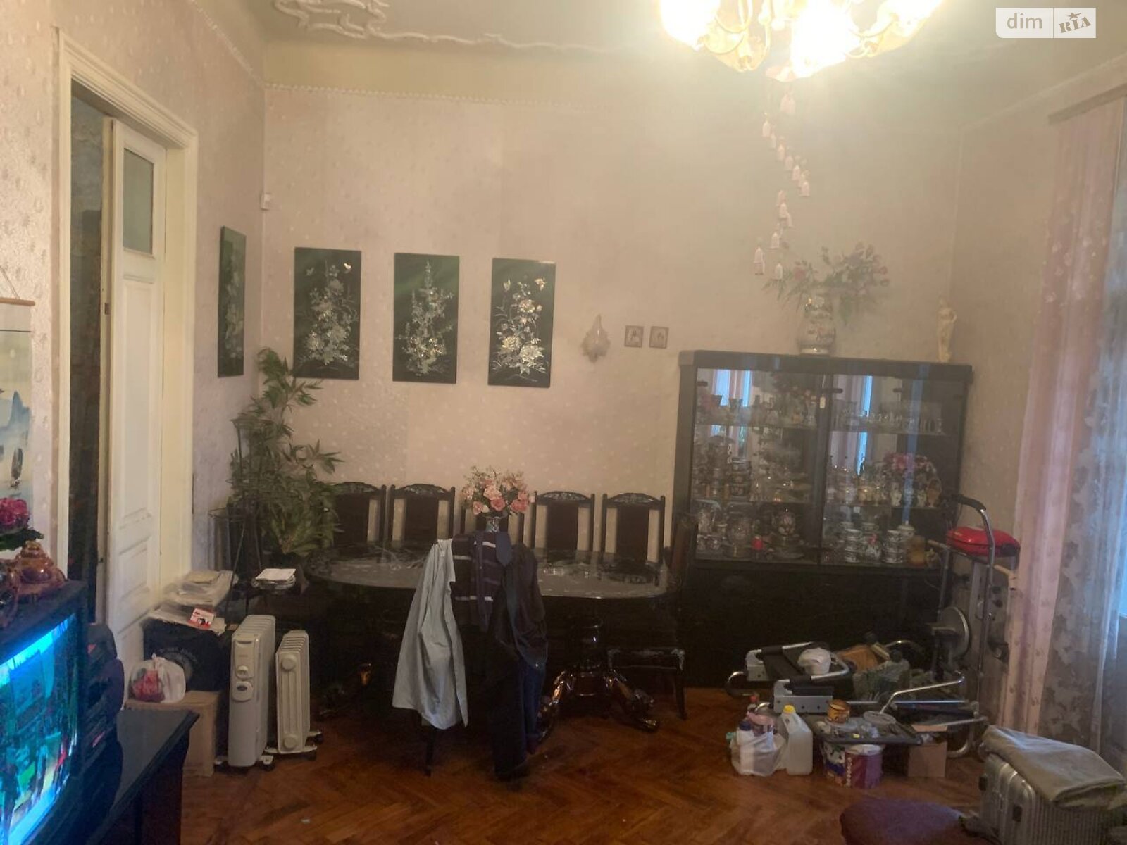 Продаж чотирикімнатної квартири в Одесі, на вул. Успенська, район Ланжерон фото 1 Продаж чотирикімнатної квартири в Одесі, на вул. Успенська, район Ланжерон фото 1