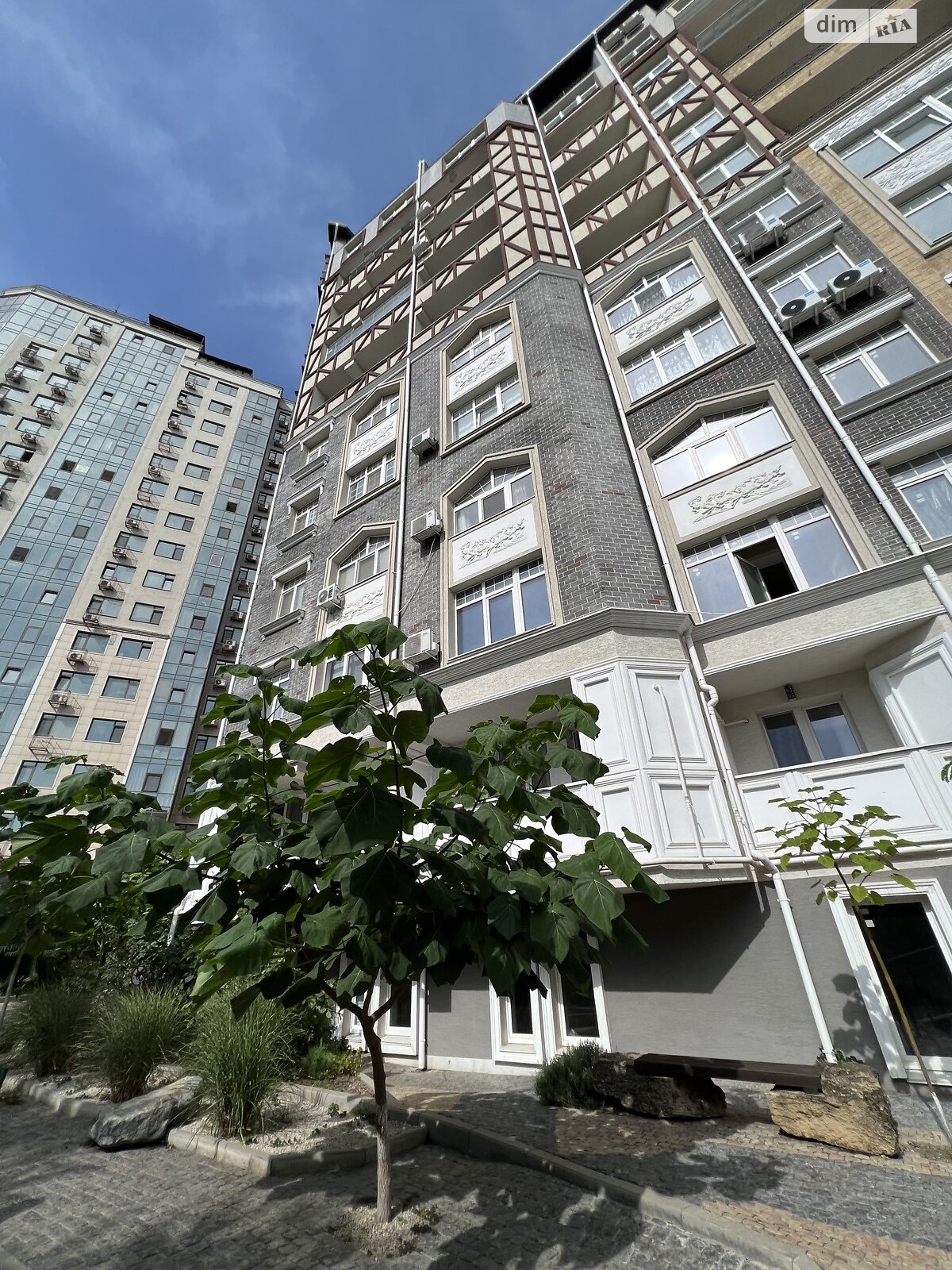 Продаж чотирикімнатної квартири в Одесі, на вул. Софіївська 15, район Лиманський фото 1